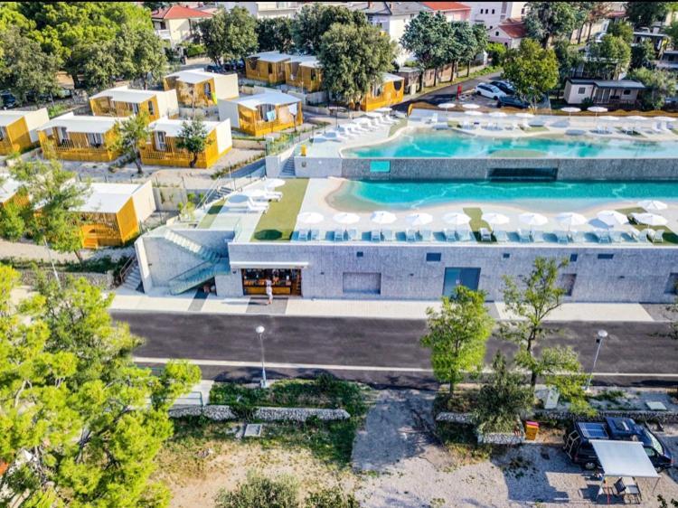 Villa Family Grand De Luxe Mobilhome سيلتسي المظهر الخارجي الصورة