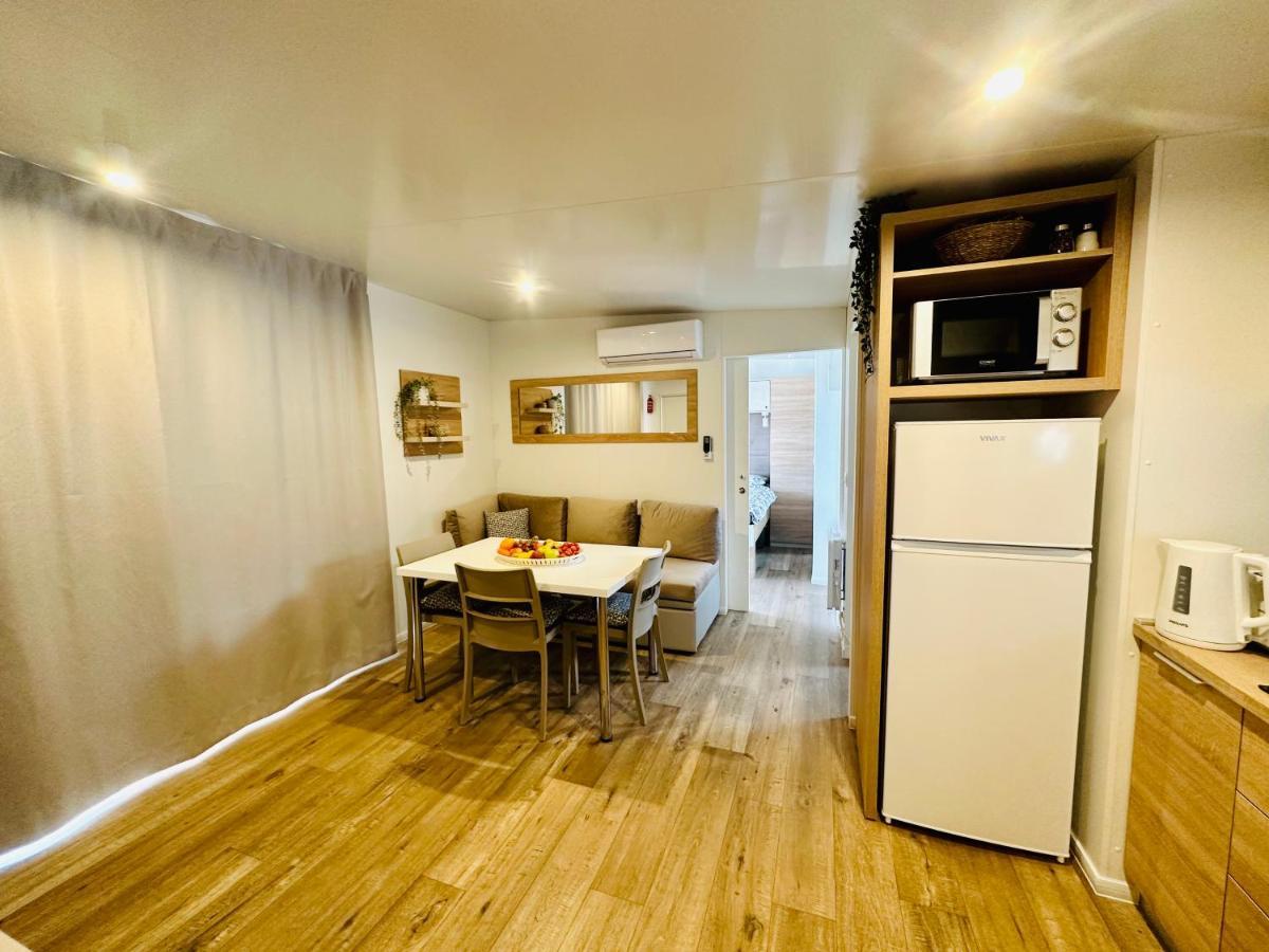 Villa Family Grand De Luxe Mobilhome سيلتسي المظهر الخارجي الصورة